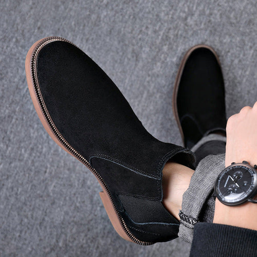 Botines chelsea hombre de ante minimalista con paneles elásticos estilo urbano casual