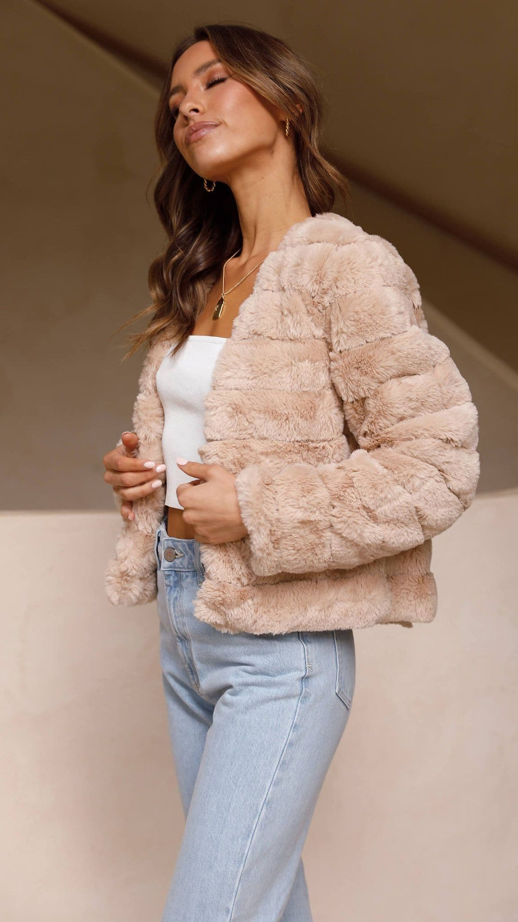 Chaqueta corta mujer pelo sintético suave cierre frontal bolsillos elegante casual - Mirna