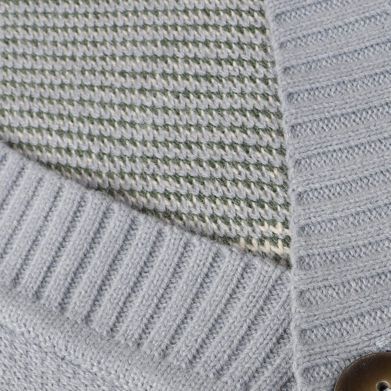 Cardigan de punto medio para hombre con botones y diseño gráfico en el tejido urbano