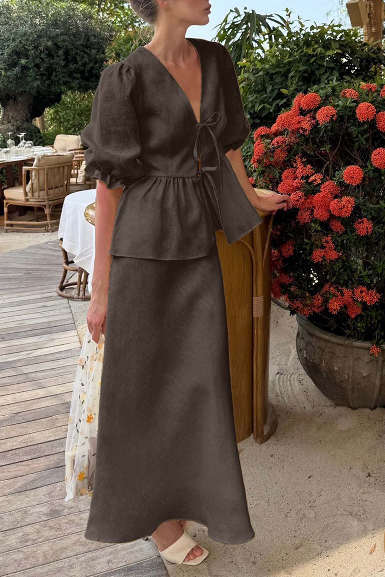 Conjunto para mujer de blusa con mangas abullonadas y falda larga - Emilia