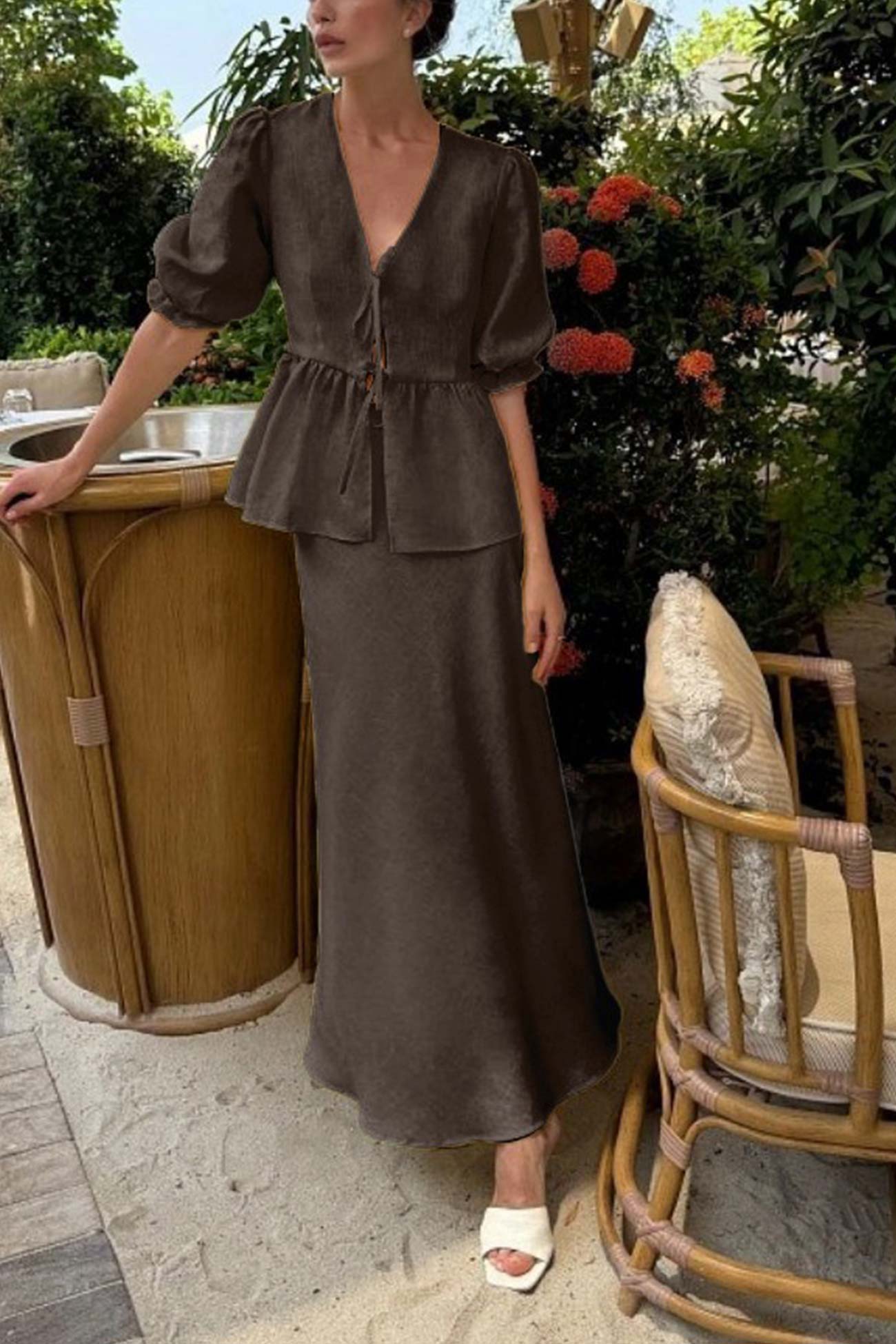 Conjunto para mujer de blusa con mangas abullonadas y falda larga - Emilia