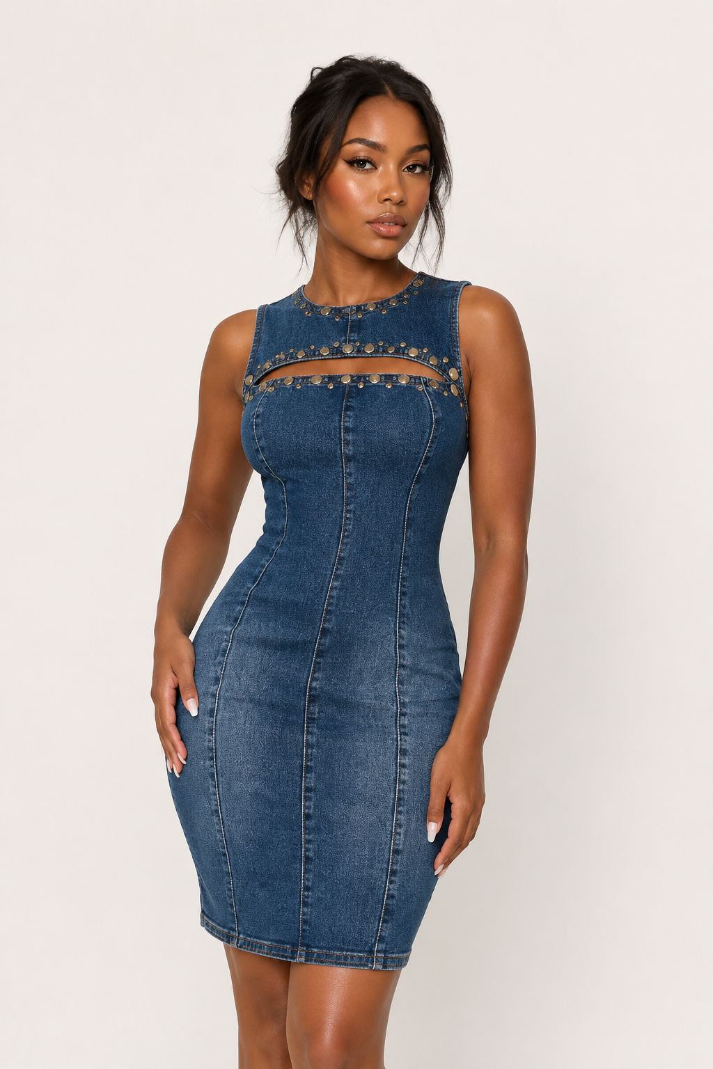 Vestido denim corto mujer sin mangas detalles metálicos abertura pecho - Karol