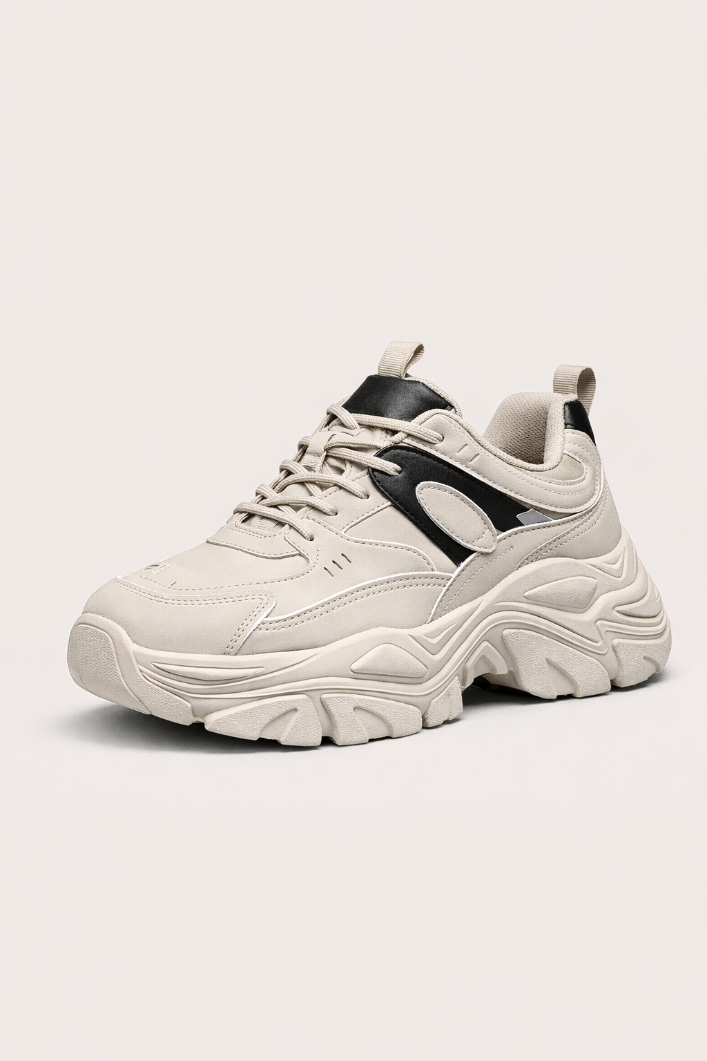 Tenis deportivos para mujer con suela robusta y diseño moderno - Alessandra