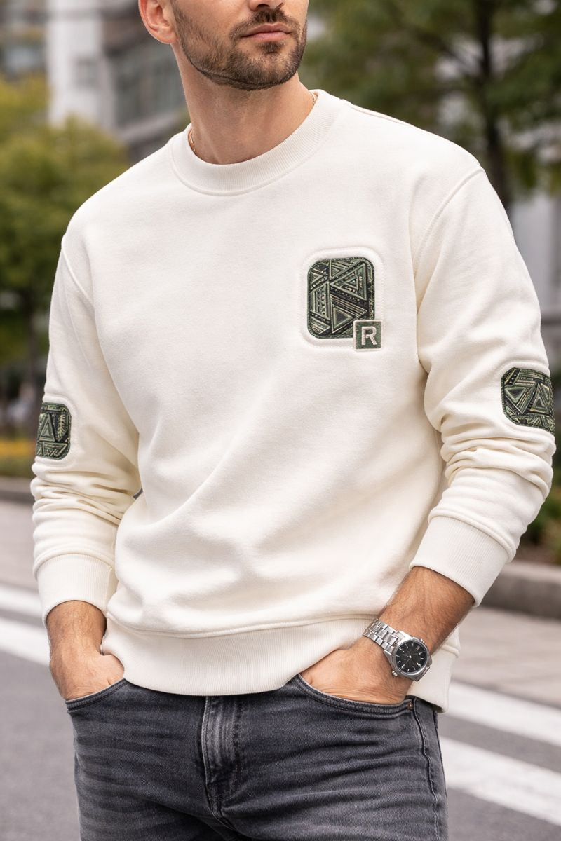 Pullover para hombre con cuello redondo y parches decorativos cosidos en pecho y mangas estilo casual