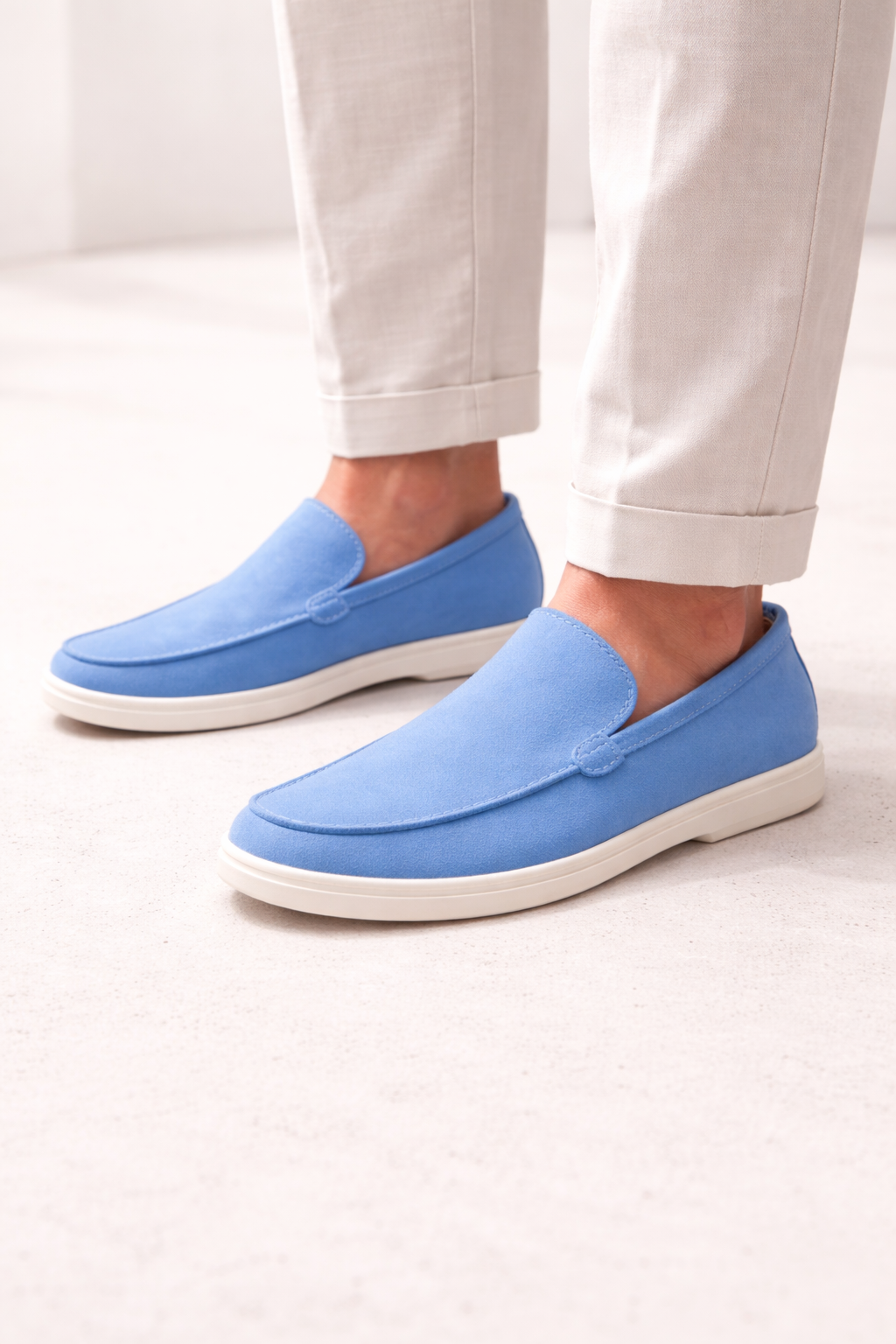 Mocasines casuales de acabado ante y calce fácil para hombre - Henning