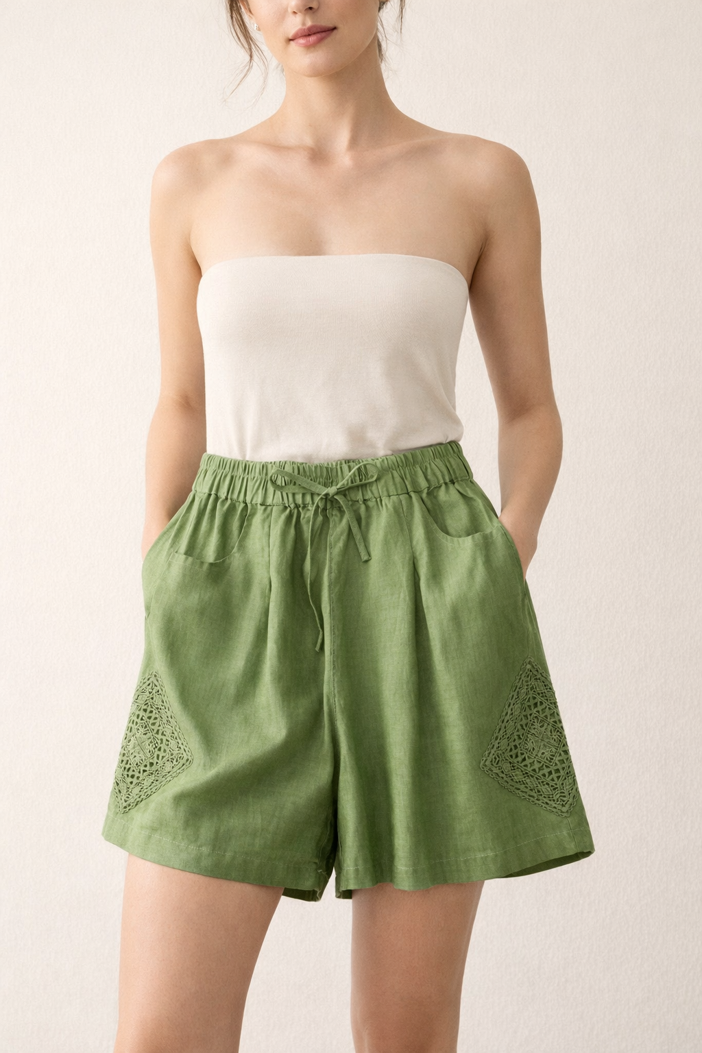 Shorts de lino para mujer con bordado lateral y cintura ajustable - Paloma