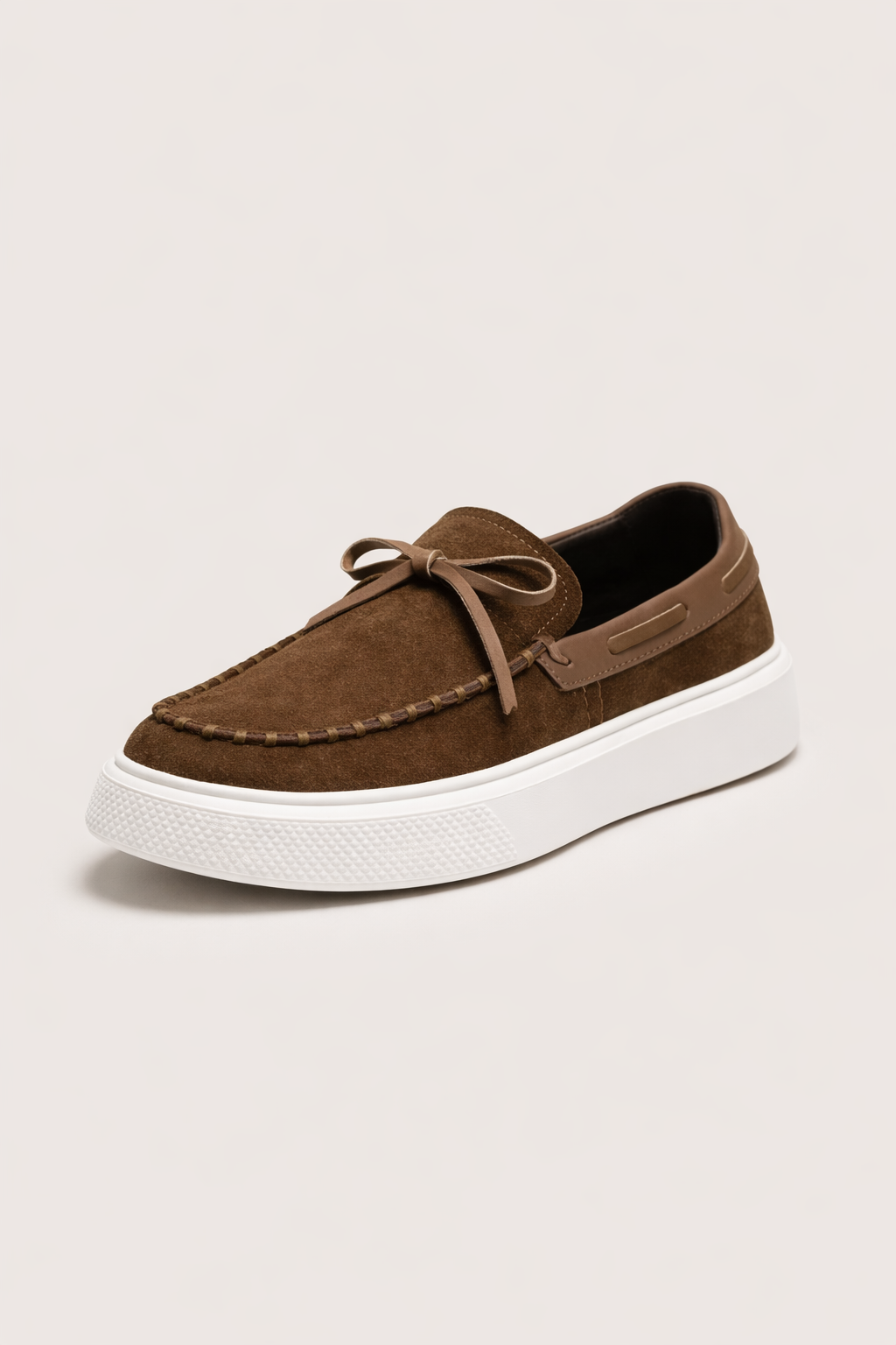 Zapatos loafers de gamuza con suela blanca para hombre - Bennett