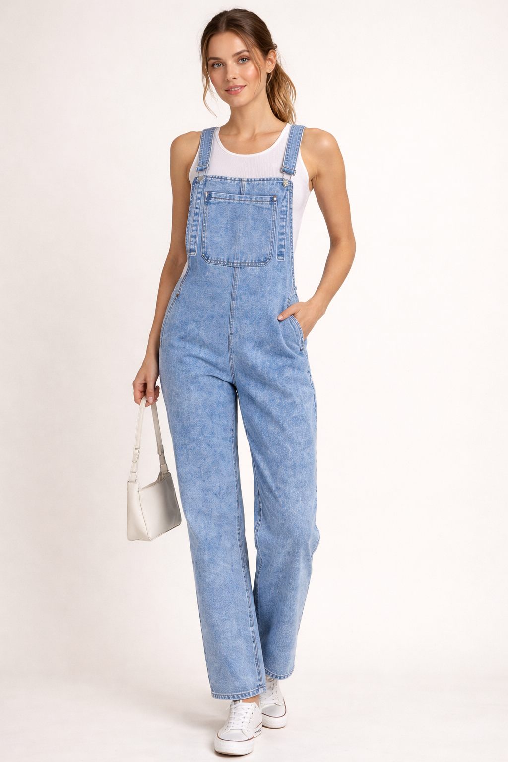 Overol de mezclilla para mujer de corte recto con tirantes ajustables - Karolina