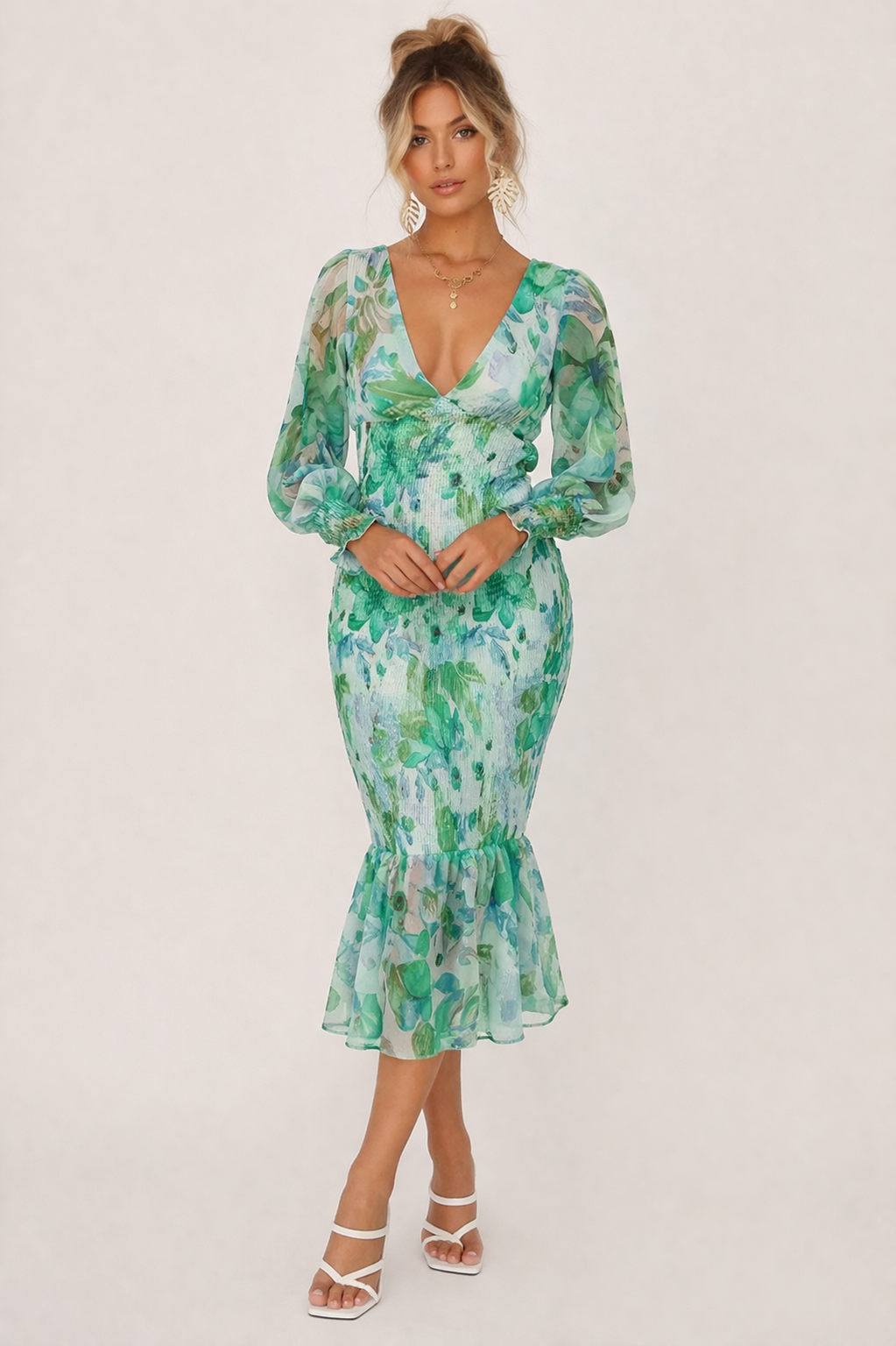 Vestido midi con escote en V, manga larga y flores entallado para mujer - Chiara