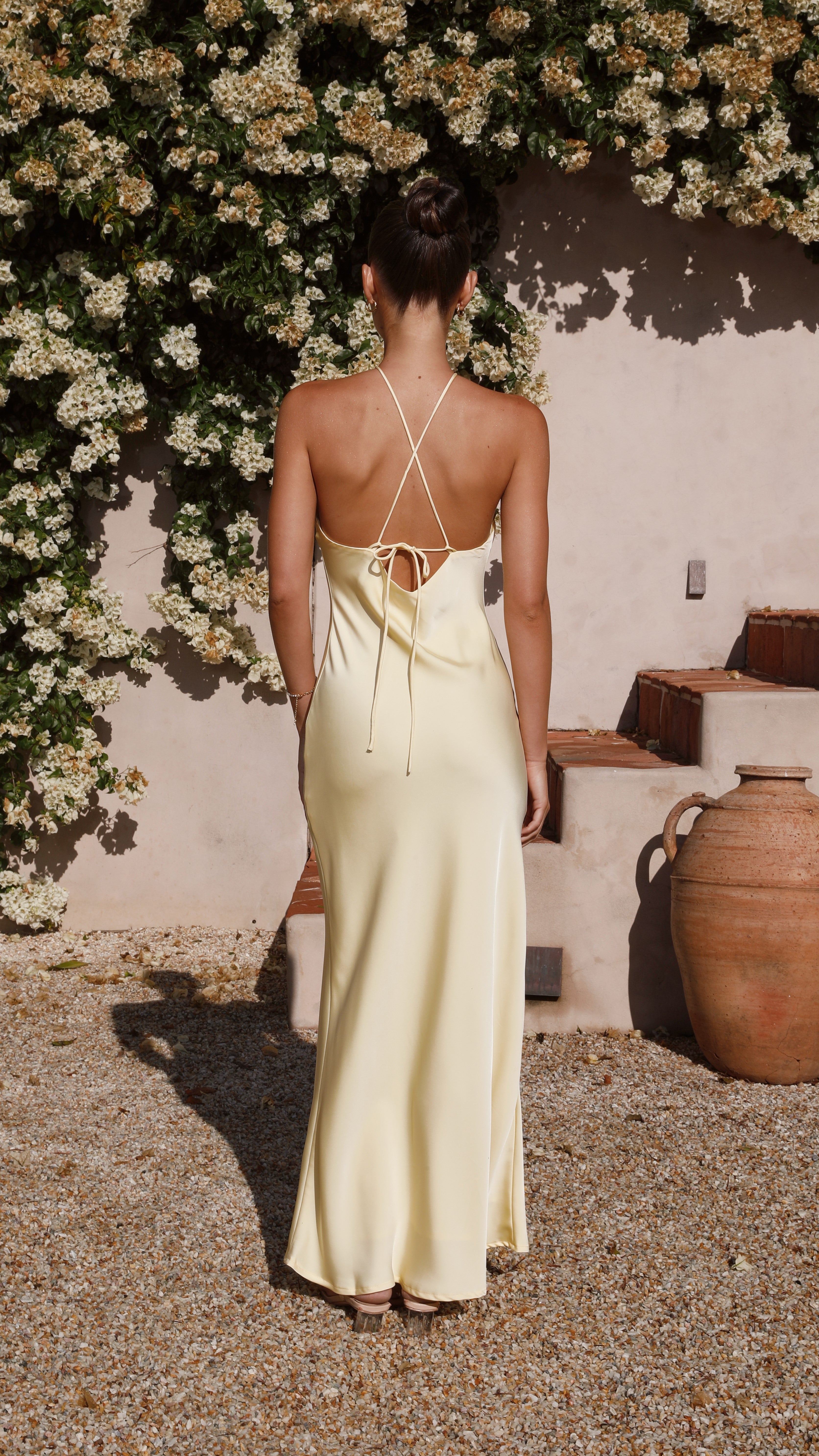 Vestido largo fiesta mujer halter escote minimalista espalda tirantes cruzados anudados - Marce