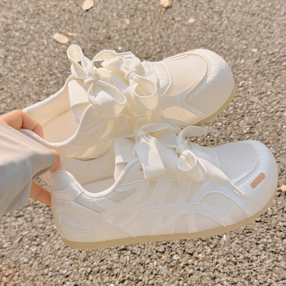 Tenis deportivos con cintas cruzadas para mujer - Alana