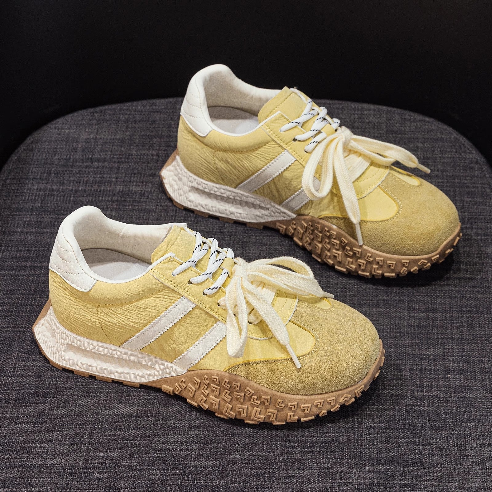 Tenis deportivos con suela de tracción para mujer - Azari