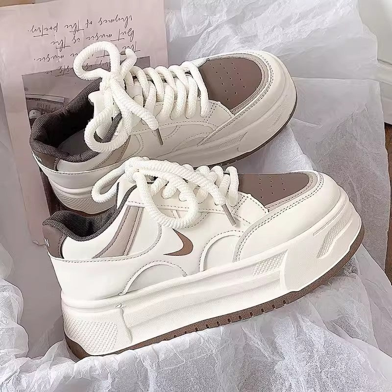 Tenis deportivos urbanos para mujer con plataforma ligera - Martina