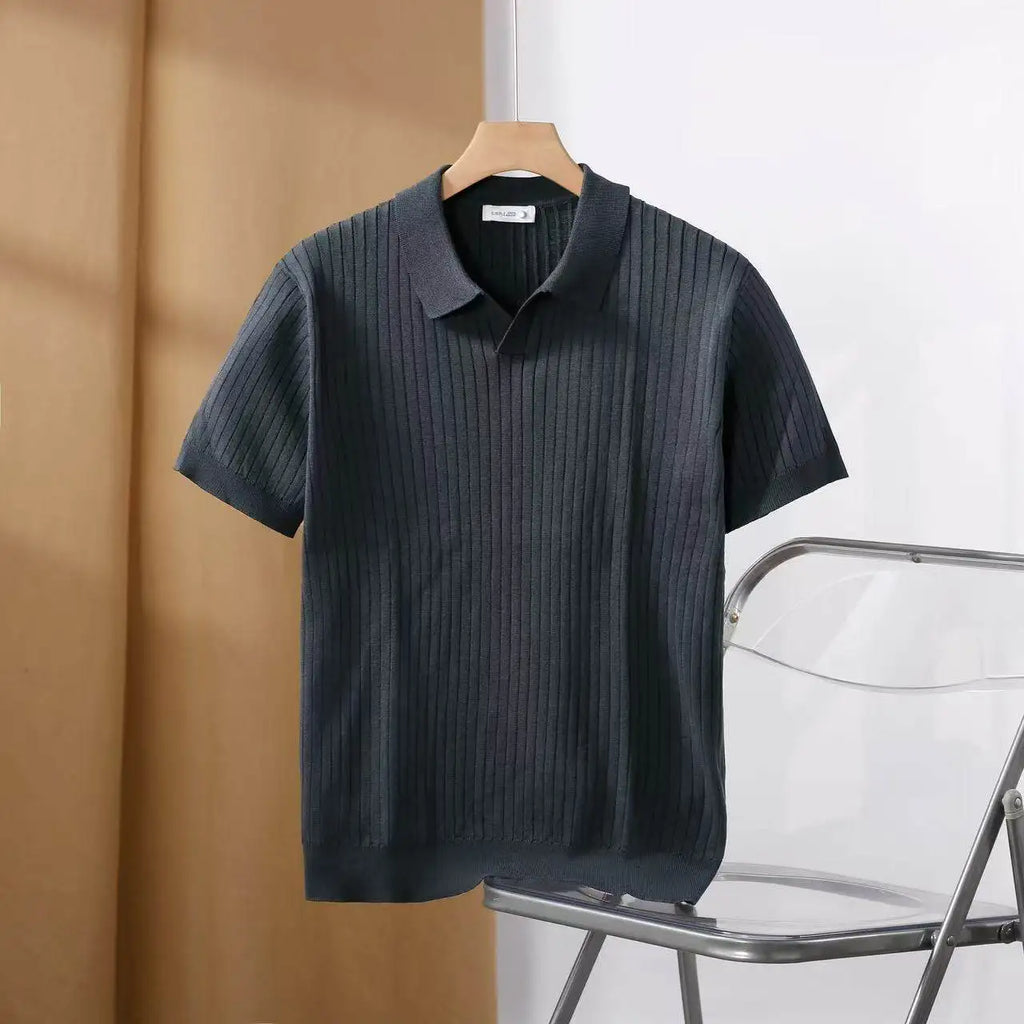 Polo para hombre ajuste slim con textura vertical y cuello abierto - Darel