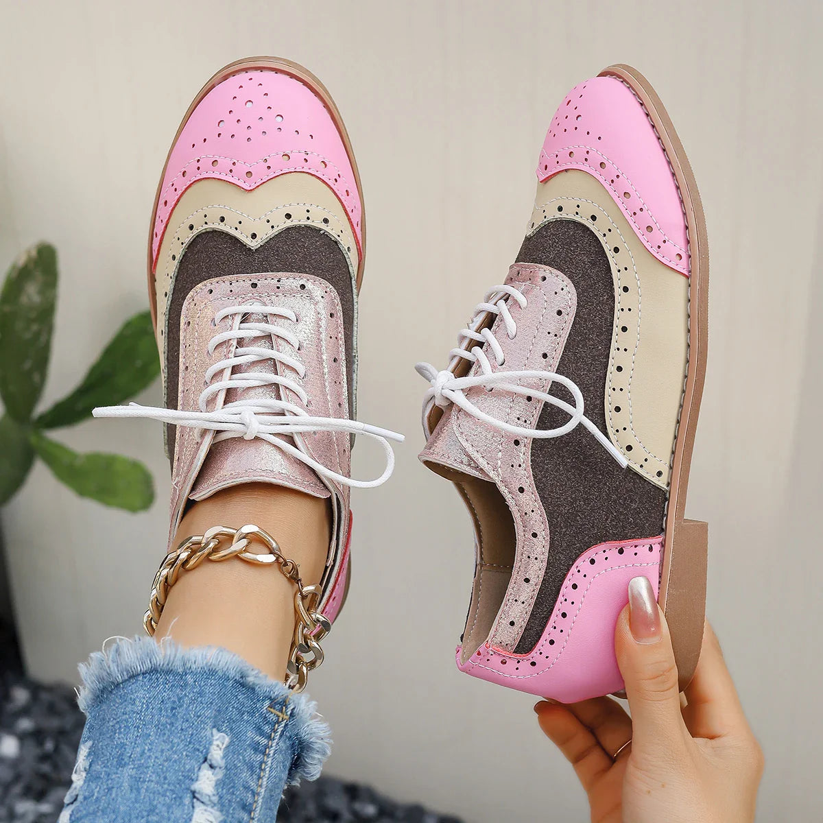 Zapatos oxford multicolor con acabado brillante para mujer - Aurora