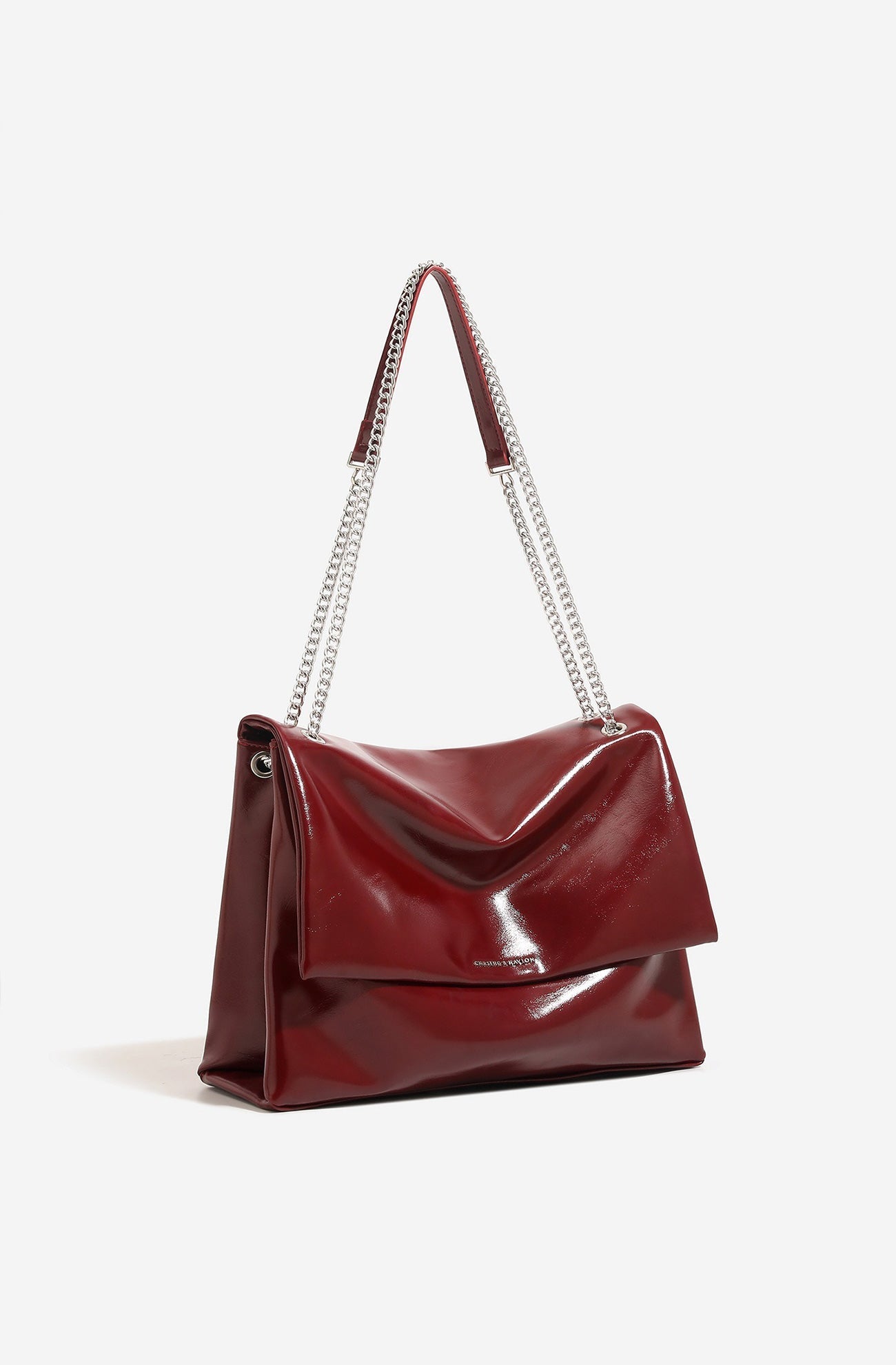 Bolsa de hombro para mujer con solapa y cadena metálica