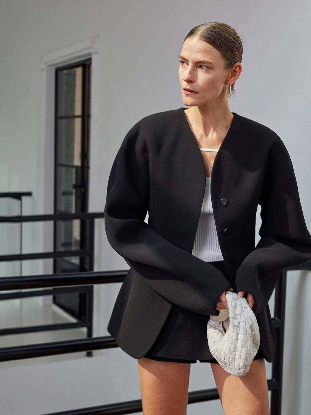 Blazer mujer sin solapa corte recto botonadura frontal manga larga elegante - Sofie