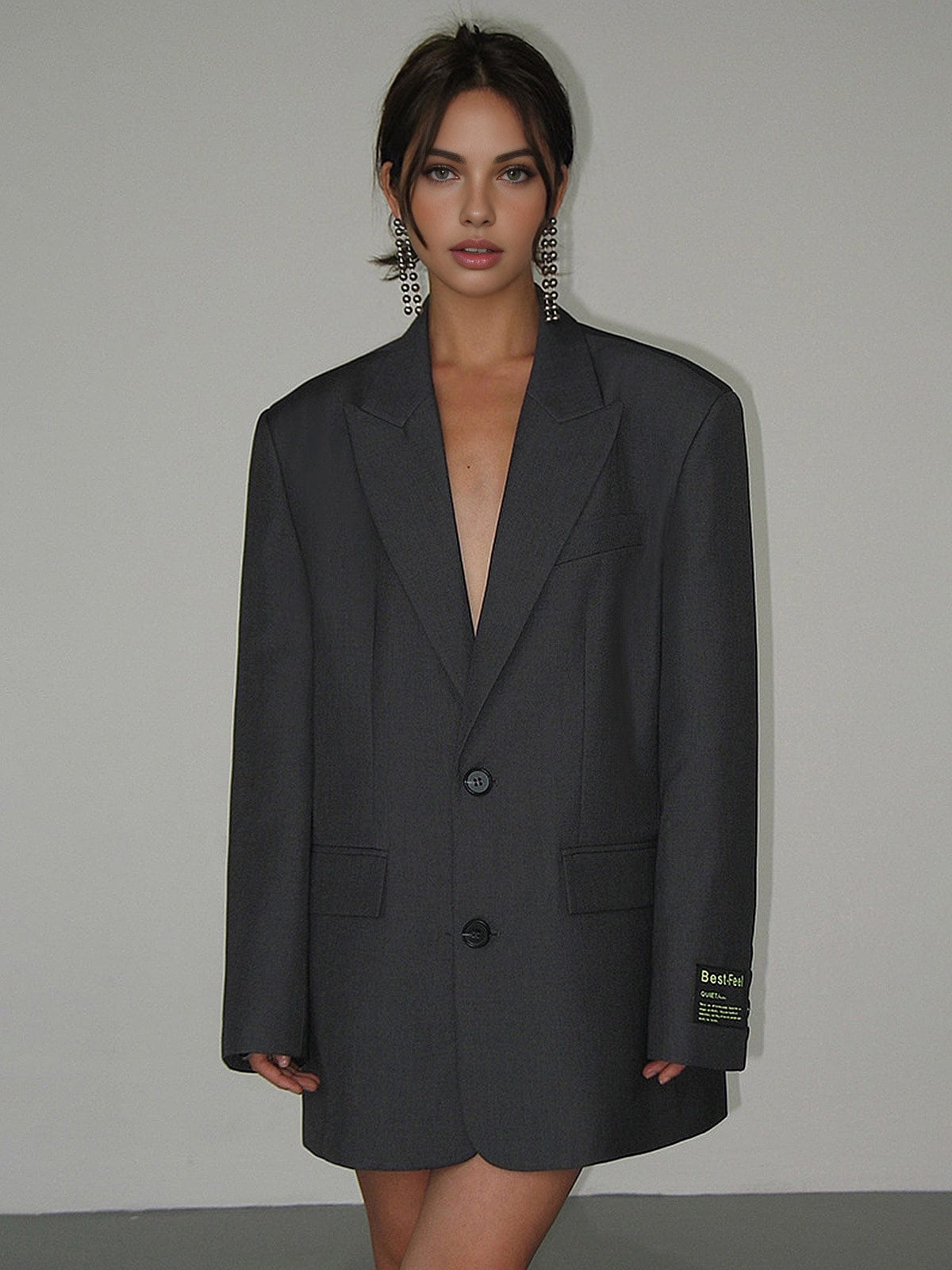 Blazer oversize mujer dos botones hombros marcados solapas muesca moderna - Lorelei