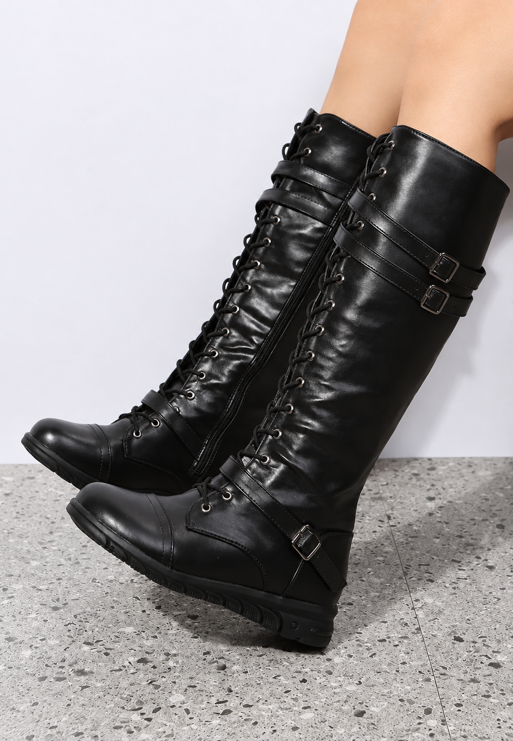 Botas altas mujer estilo militar cordones frontales hebillas metálicas tacón bajo - Bravena