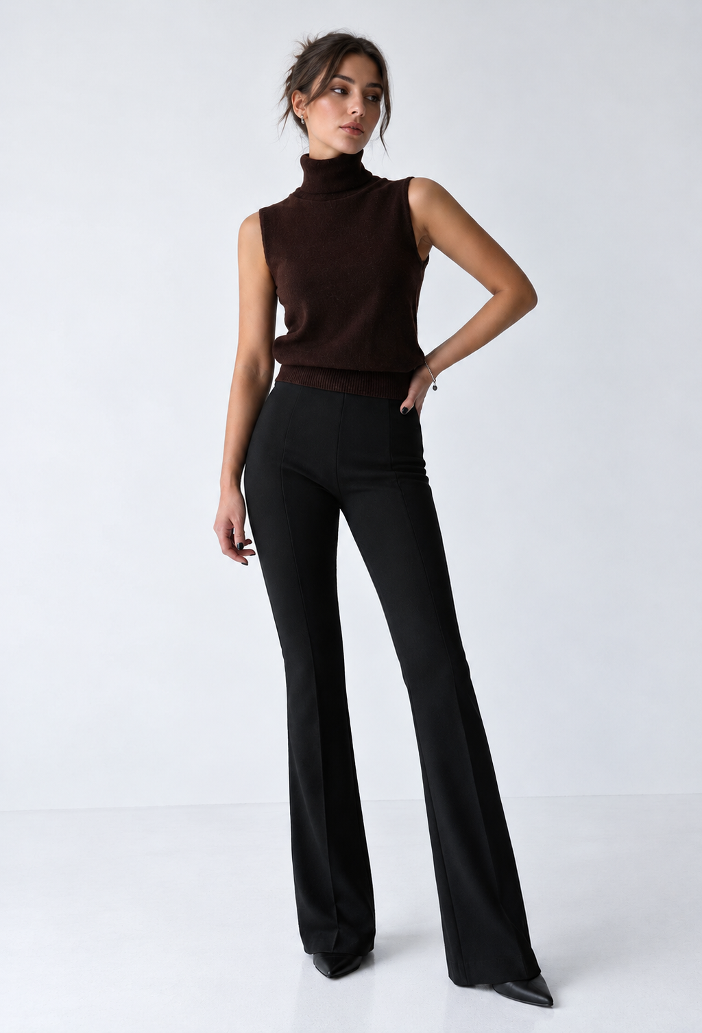 Blusa punto mujer sin mangas cuello alto minimalista entallada elegante - Velia