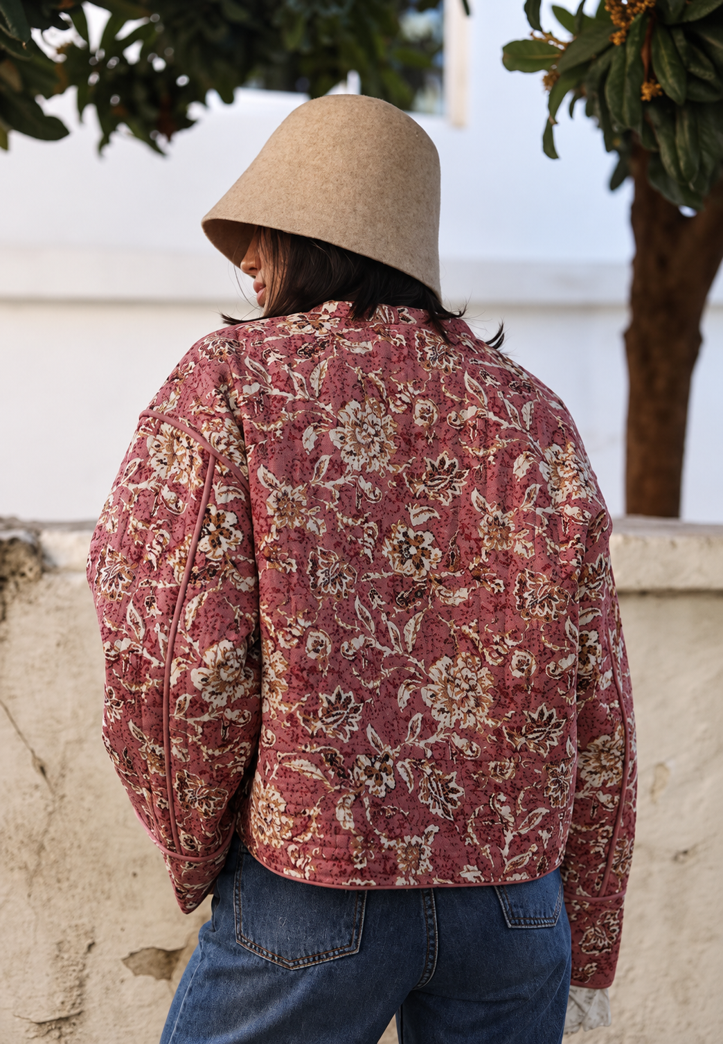 Chaqueta acolchada mujer estampado floral rombos ribetes corte amplio flores pequeñas - Orsina