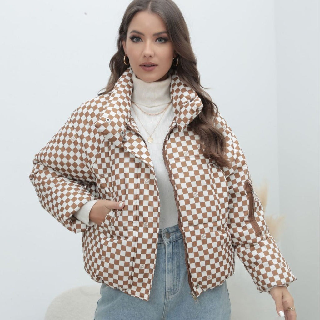 Chaqueta acolchada de algodón para mujer con patrón geométrico y cuello alto para un estilo moderno y uso diario
