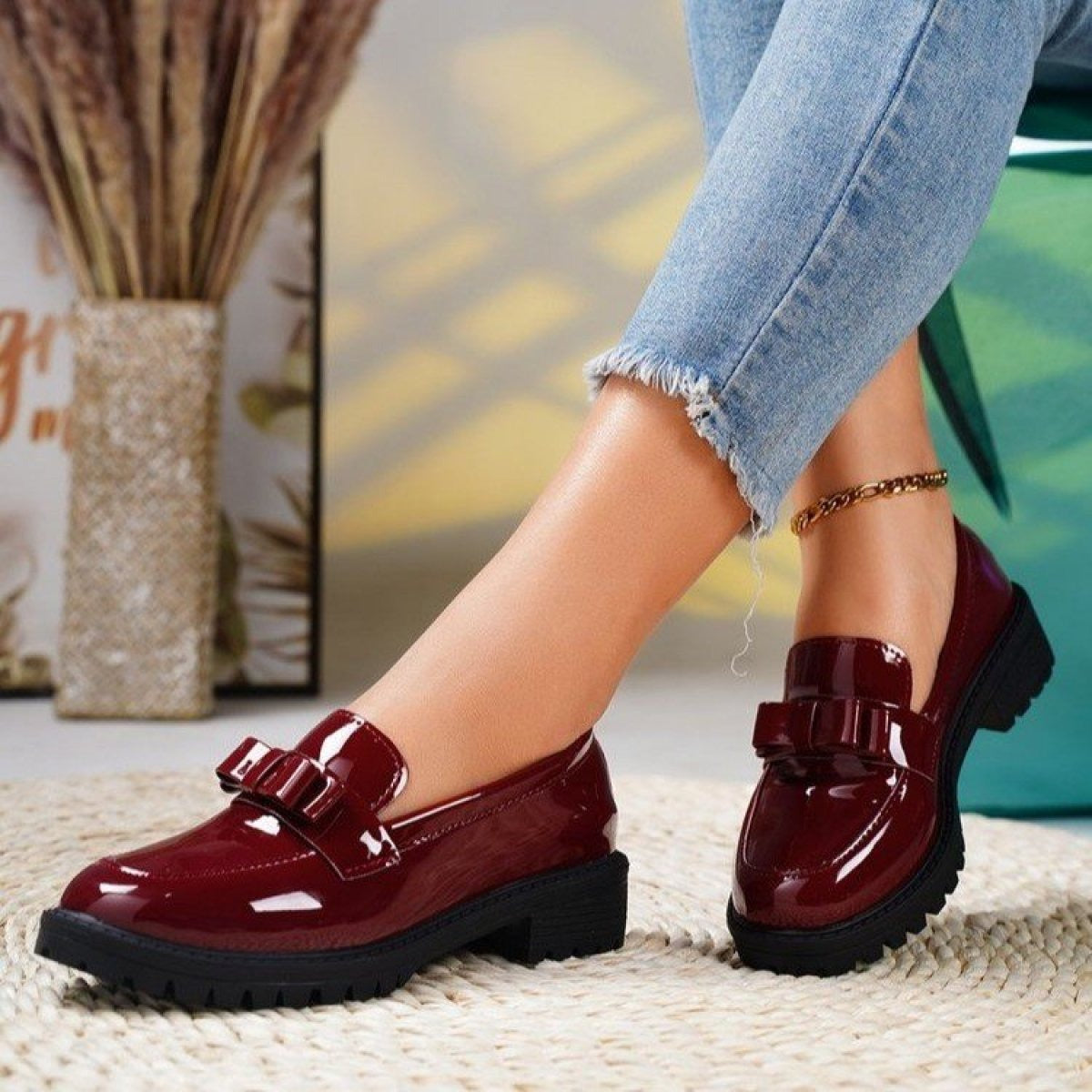 Mocasines de charol rojo brillante con suela gruesa para mujer - Victoria