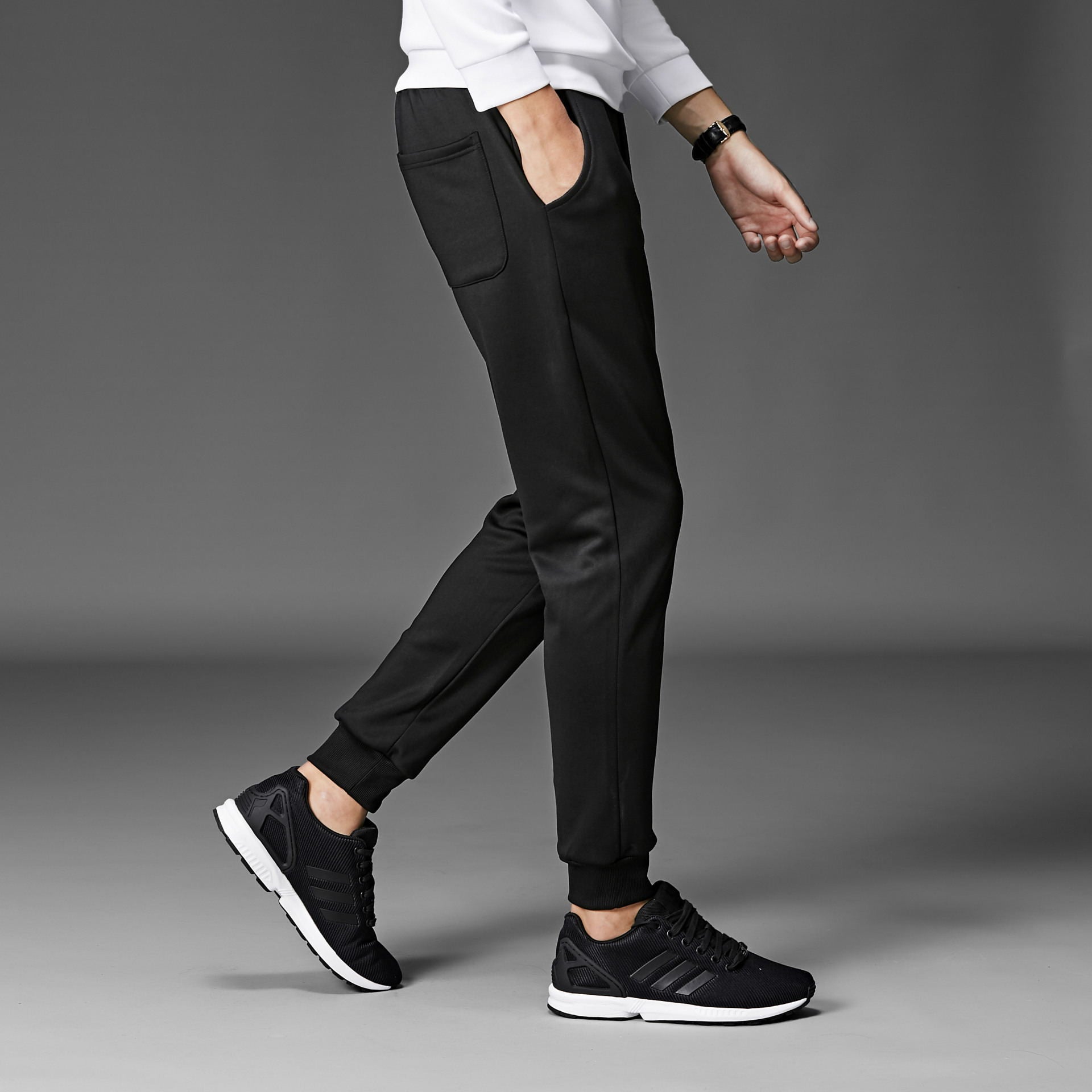 Pantalones deportivos con corte jogger - Norek