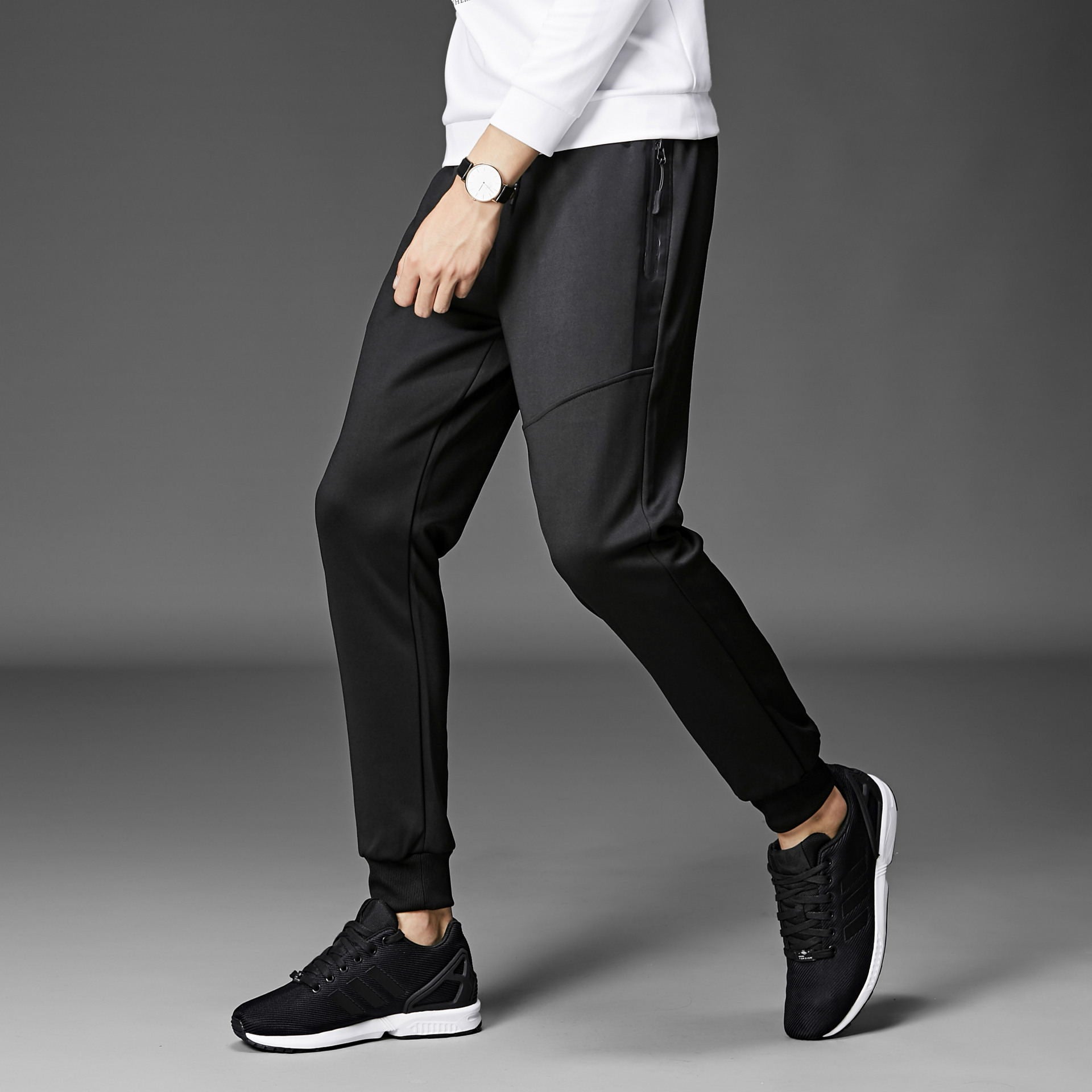 Pantalones deportivos con corte jogger - Norek