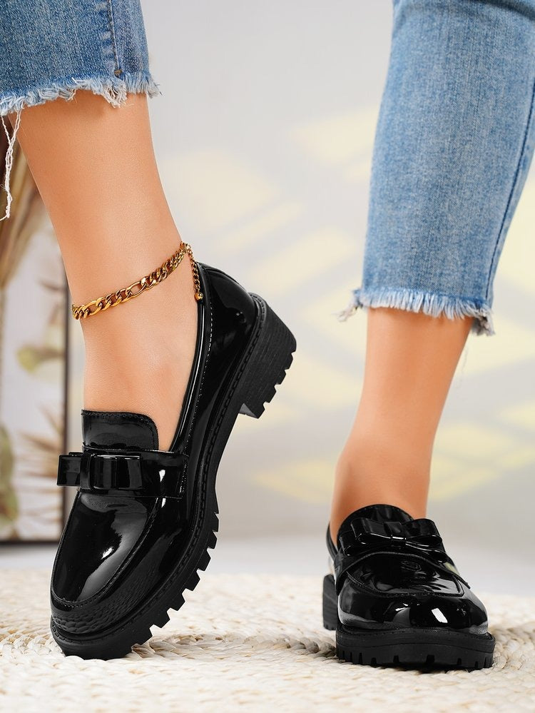 Mocasines de charol rojo brillante con suela gruesa para mujer - Victoria