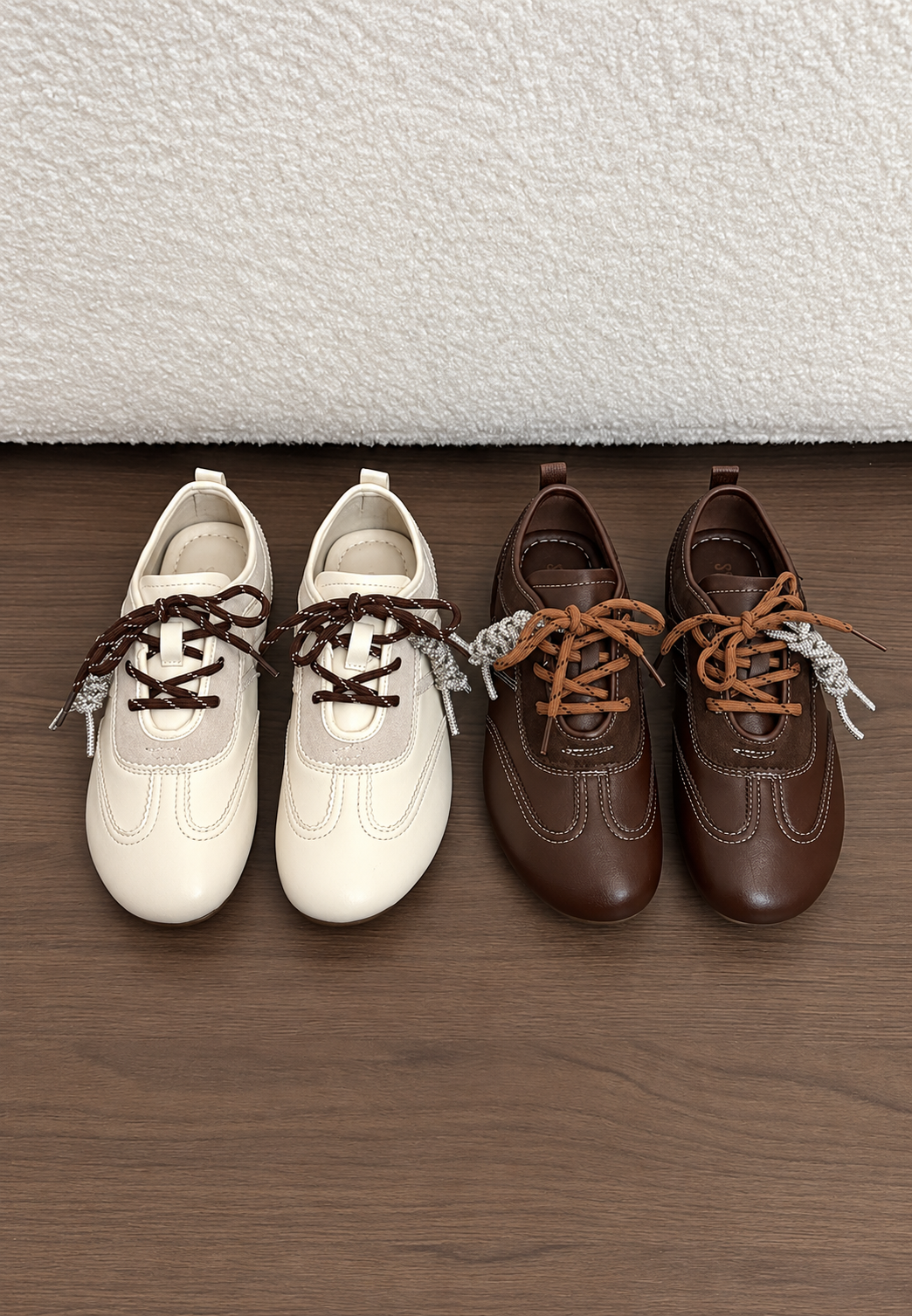 Zapatillas mujer retro piezas combinadas detalle metálico cordones perfil bajo - Livia
